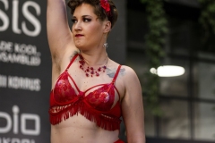 DragYourselfHere_KristaSaberova_012