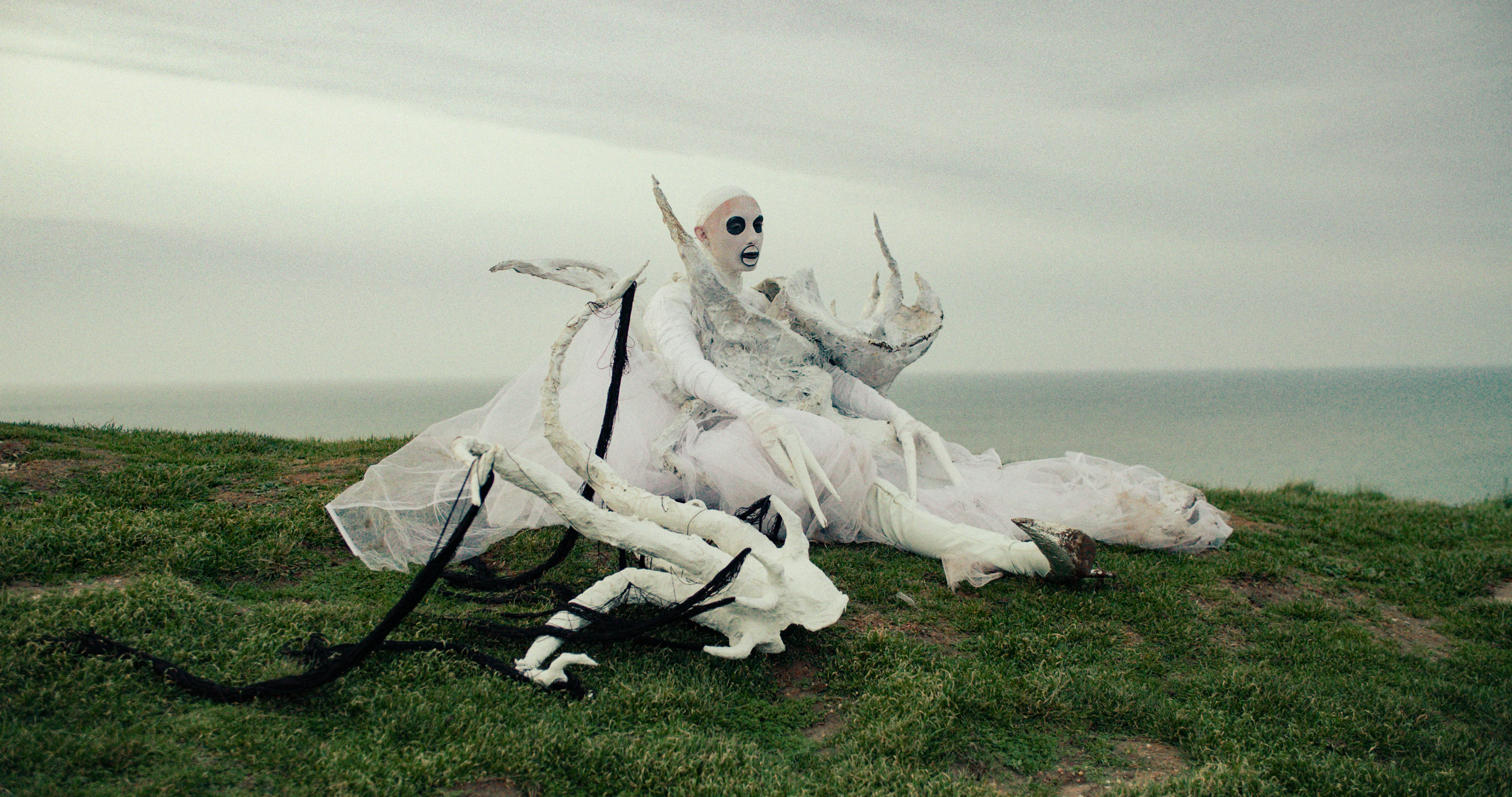 Tallinnas linastub dokumentaalfilm “Kuninganna Gena” opositsioonilisest drag queenist