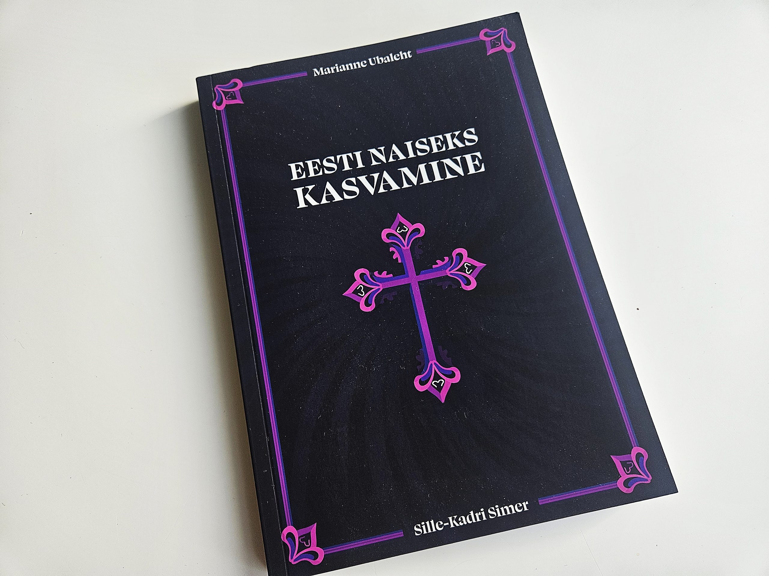 Suvine lugemissoovitus: Eesti naiseks kasvamise isiklikud ja valusad lood