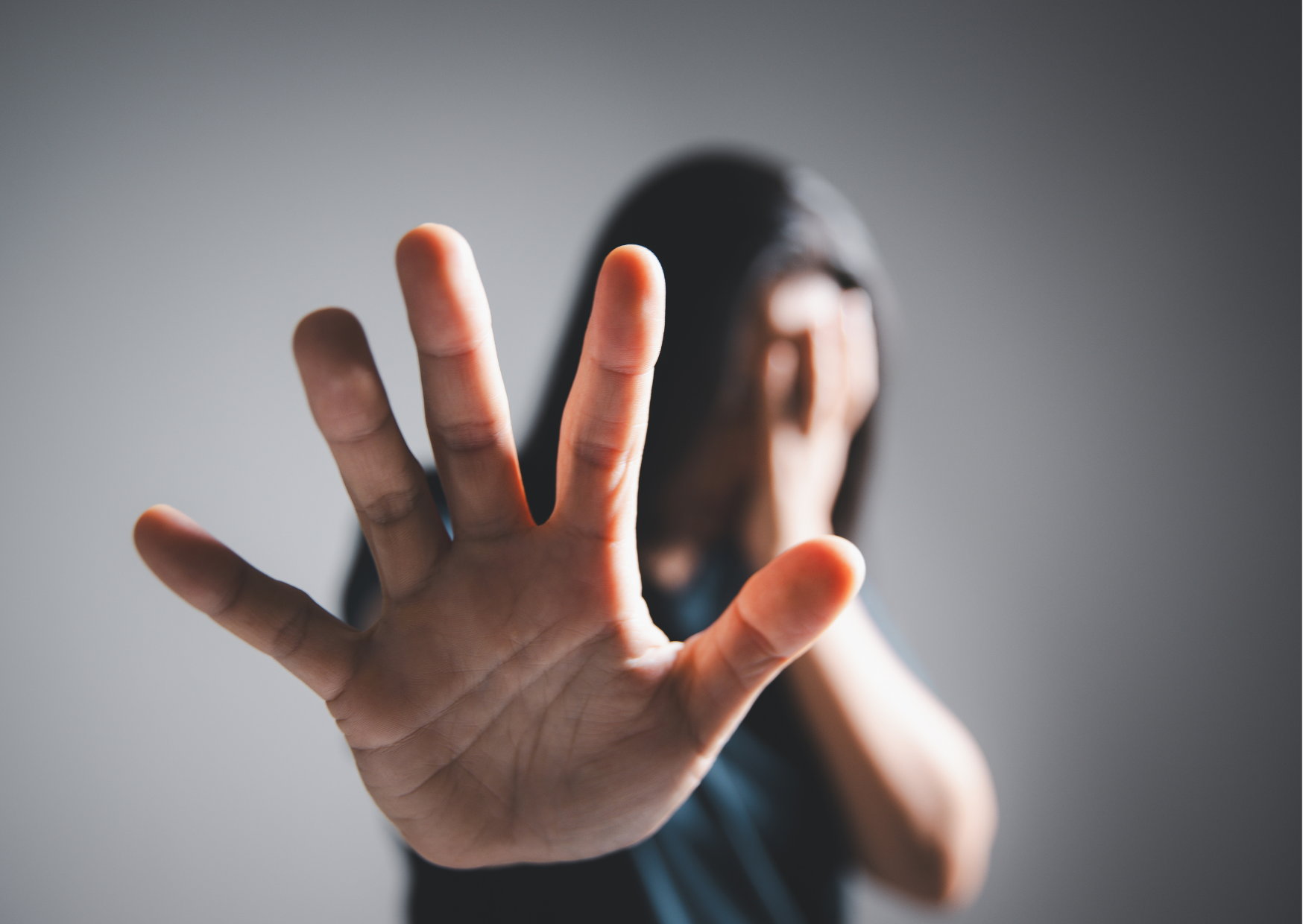 Osale uuringus: LGBT+ lähisuhtevägivalla ohvrite väljakutsed abi otsimisel